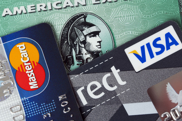 银行在审批信用卡时，参考到的条件有哪些？通用版