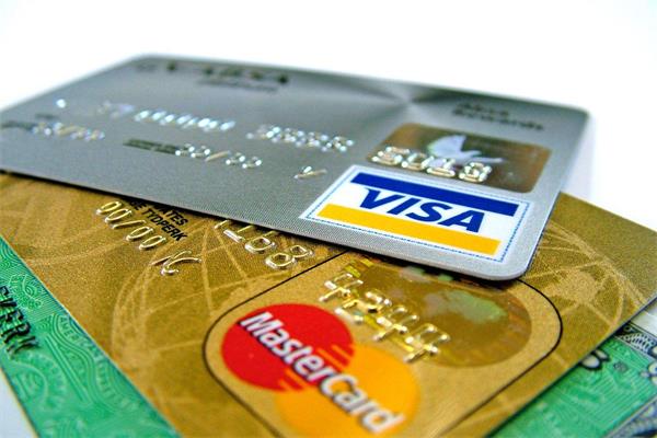 信用卡的存在是帮助年轻人，还是让他们负债累累？